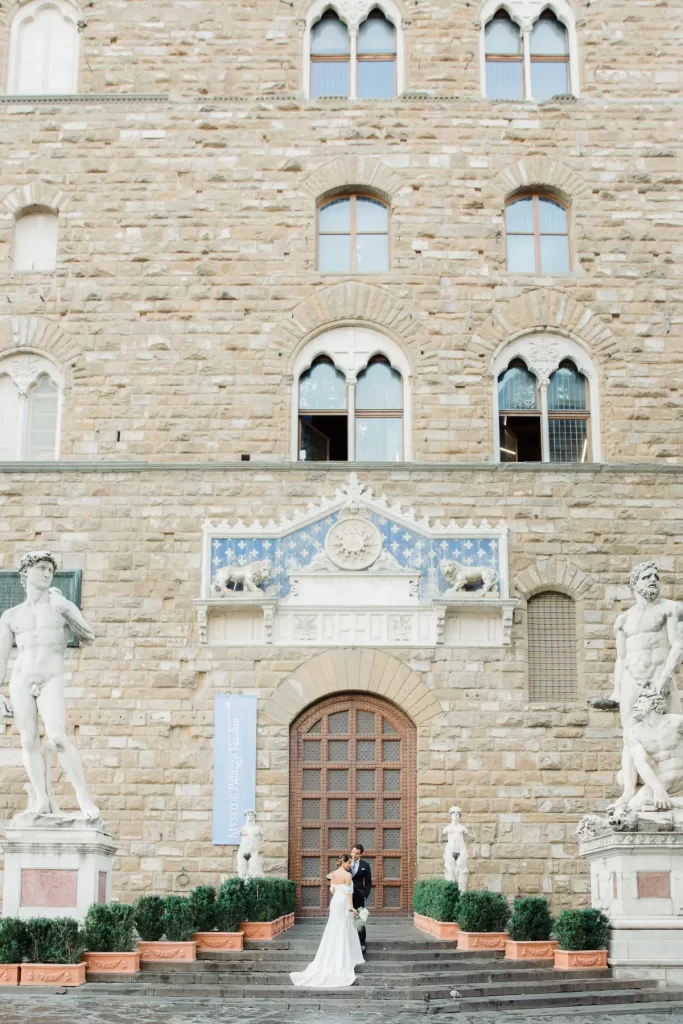 Love story framed by Florence's architectural wonders