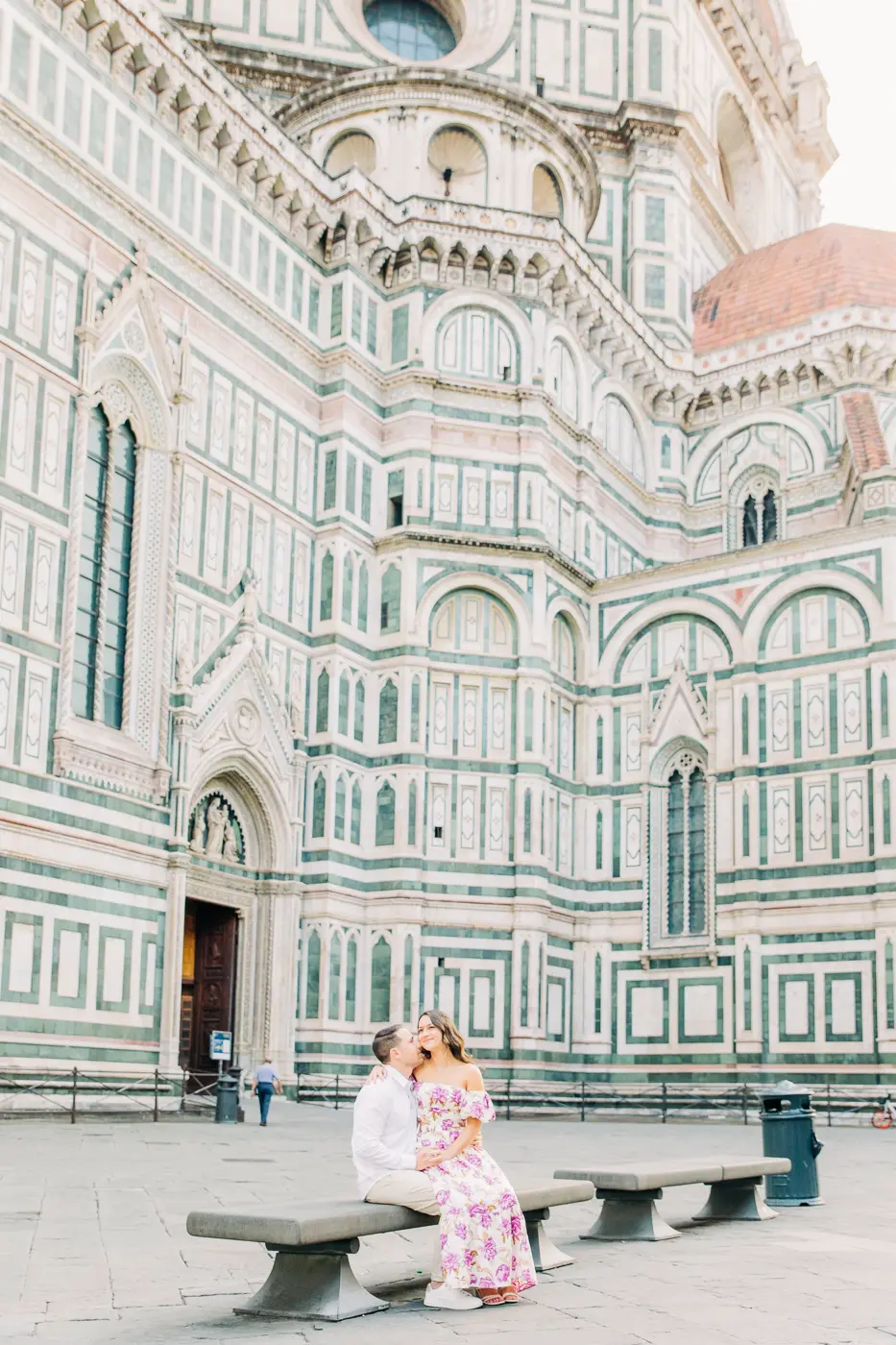 Pre-wedding photoshoot in the morning in Florence with a background of Duomo